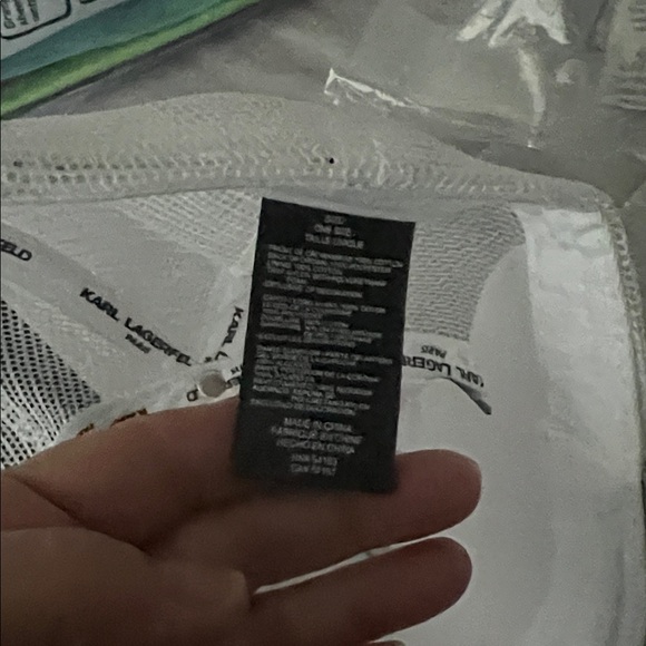 NWT unisex Karl Lagerfeld Logo Embroidered
Trucker Hat - Picture 11 of 16